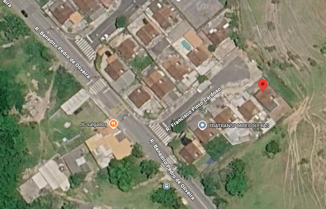 Uma Casa Residencial com área construída de 39,56 m², e área total de 195,80 m²